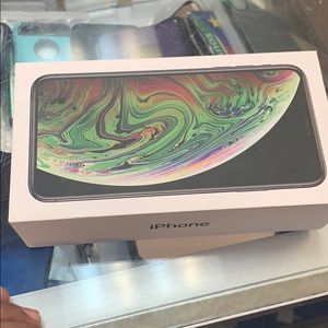 iPhone XS Max UNLOCKED